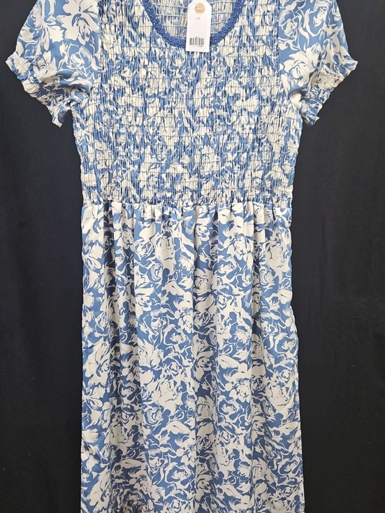 Dresses & Skirts - nlt Blue and White Floral Smocked Top